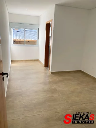 Imagem Imperdível oportunidade de adquirir uma casa de luxo em São Paulo-SP, na Vila Salete! 3 quartos, 3 suítes, 2 salas, 4 banheiros, 4 vagas de garagem e 200m² de área.