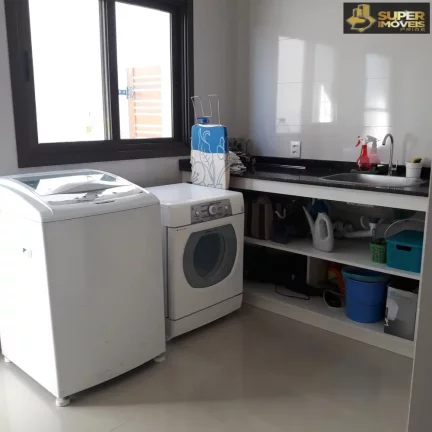 Imagem Casa Alto Padrão para Venda em Laranjal Pelotas-RS - 1423
