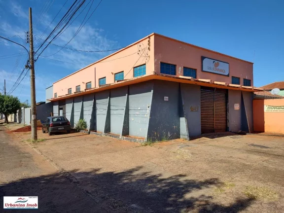 Imagem Salão Comercial de Esquina à Venda na Vila Bandeirantes com 278,75m2