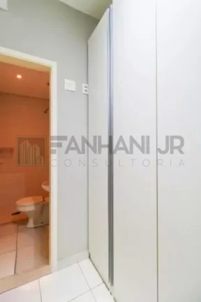 Imagem Imperdível oportunidade: Apartamento de 2 quartos e 2 suítes no Itaim Bibi, São Paulo! 123m², 3 salas, 4 banheiros e 2 vagas.
