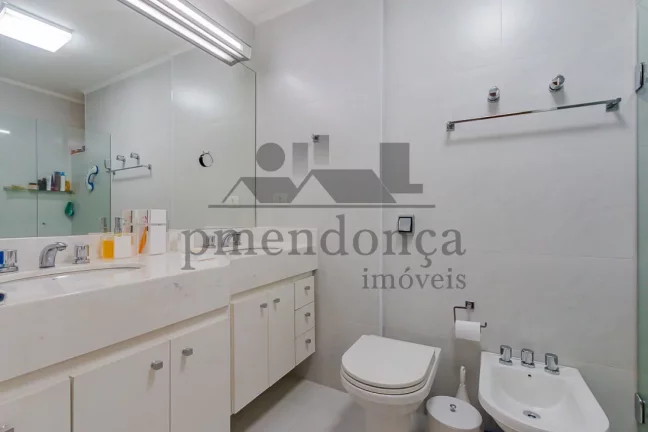 Imagem Apartamento na Alameda Lorena com 123m², 3 quartos (1 suíte) e 1 vaga.