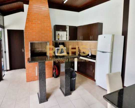 Imagem Ótima casa averbada e semi mobiliada localizada no bairro Costa e Silva, próximo a Marquês de Oli...