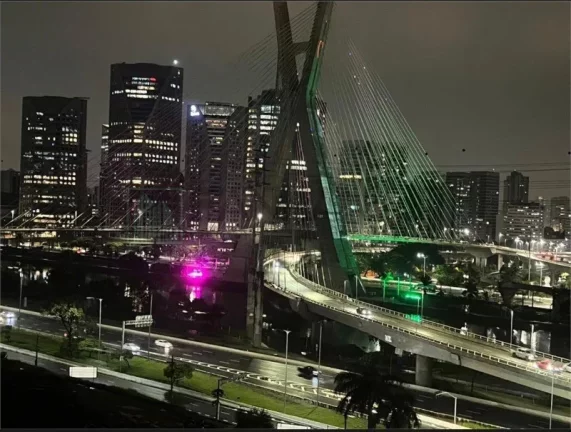Imagem Oportunidade Única: Apartamento de Luxo à Venda em São Paulo - Cidade Jardim, 3 Quartos, 3 Suítes, 3 Salas, 4 Banheiros, 4 Vagas, 252m².