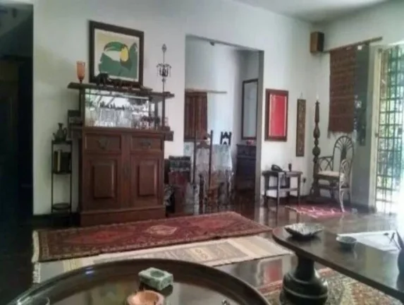 Imagem Casa Granja Viana - 430M², 3 Dorms, 3 Suítes, 4 Vagas, Piscina.