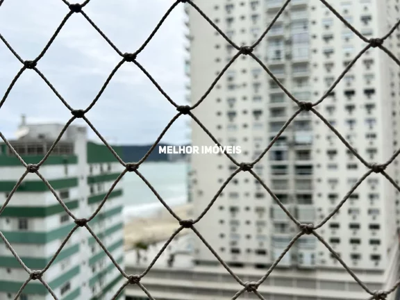 Imagem Apartamento á venda com 02 dormitórios em condomínio frente mar no centro de Balneário Camboriú.