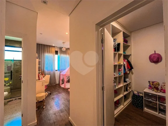 Imagem Casa à venda com 4 quartos, sendo 3 suítes, no condomínio Vintage, Cotia - SP