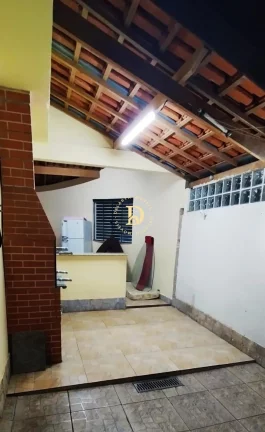 Imagem Casa - Parque Industrial - SJCampos - 03 Dormitórios (01 Suíte) - 88 m²