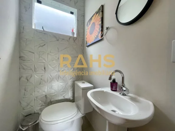 Imagem Excelente Casa em Condomínio Fechado à Venda no Bairro Vila Nova em Joinville. Casa de alto padrã...