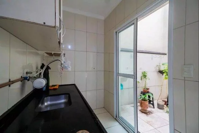 Imagem Apartamento com 2 dormitórios para alugar, 40 m² por R$ 1.317,00/mês - Jardim do Estádio - Santo André/SP
