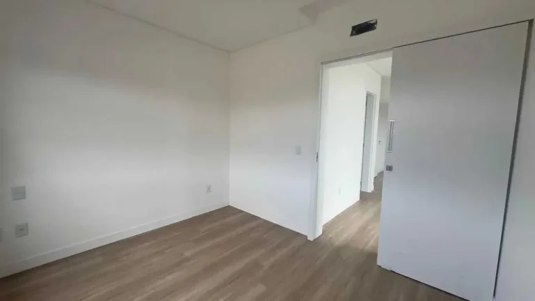 Imagem Casa com 3 dormitórios sendo 1 suíte e 2 vagas garagem - Campeche | Florianópolis/SC