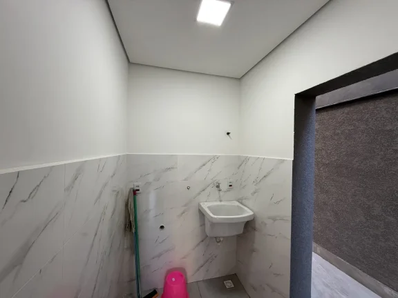 Imagem Casa a Venda com 3 Dorm e Piscina no Condomínio Nova Jaguari
