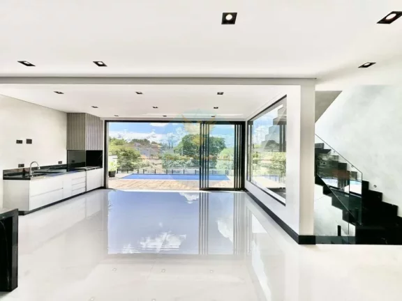 Imagem Casa Alto Padrão a Venda no bairro Granja Viana - Cotia, SP