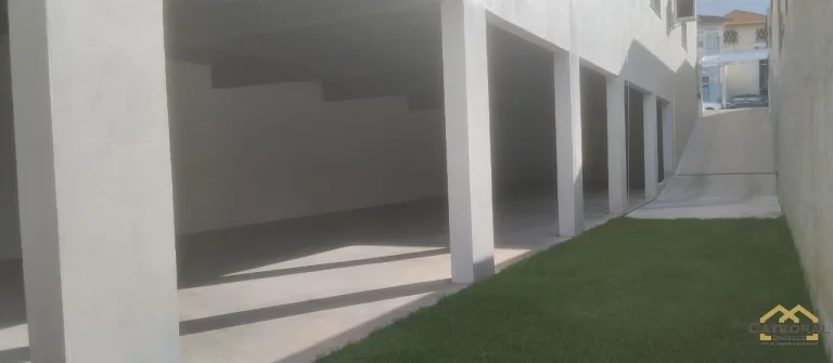 Imagem Salão Comercial na Av São Paulo com 300m² e estacionamento - Vila Progresso