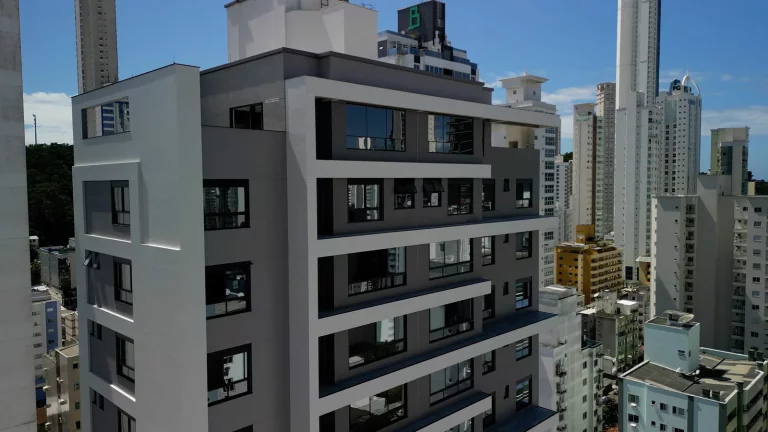 Imagem Cobertura com 4 dormitórios à venda sendo 4 suítes, 262.09 m² por - R$ 6.064.476,99 - Pioneiros - Bal. Camboriú/SC