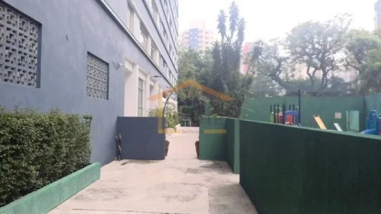 Imagem Apartamento com 82 m², totalmente reformado, com 2 dormitórios, sendo um com guarda-roupa embutido...
