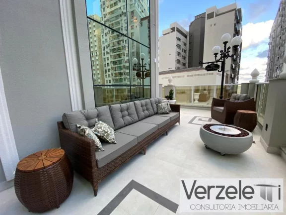 Imagem Apartamento 4 ou + dormitórios para Venda em Balneário Camboriú / SC no bairro Centro