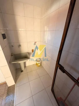 Imagem Casa com 2 dormitórios, quintal e energia sustentável à venda
