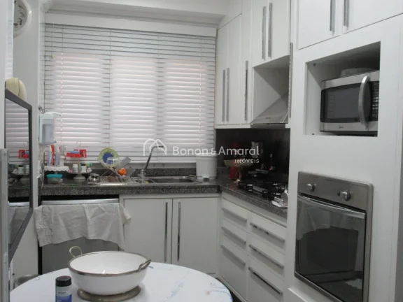 Imagem Em uma das ruas mais tranquilas e charmosas do Cambuí, este apartamento oferece privacidade total, ...