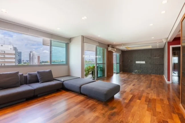 Imagem Imperdível apartamento à venda em Moema, São Paulo-SP: 3 quartos, 3 suítes, 2 salas, 4 vagas de garagem e 225m² de área!