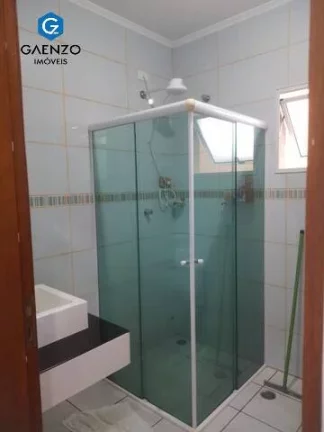 Imagem Sobrado a venda, 3 dormitórios (2 suítes), 4 vagas, Jd das Flores