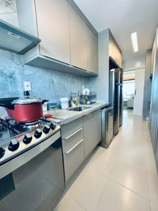 Imagem Apartamento de Luxo à Venda em Salvador-BA, no Caminho das Árvores: 3 Quartos, 3 Suítes, 3 Salas, 5 Banheiros, 3 Vagas, 146m².
