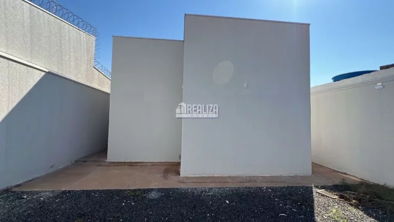 Imagem Casa à venda no Parque das Laranjeiras II, Uberaba - 3 dormitórios e suíte!