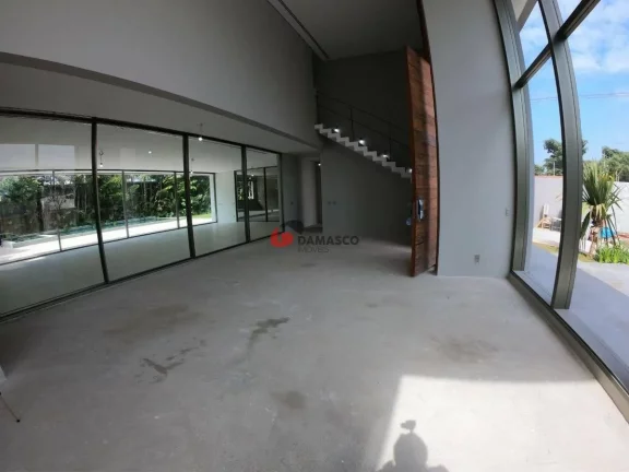 Imagem Sobrado à venda 5 Quartos, 5 Suites, 6 Vagas, 950M², Cerâmica, São Caetano do Sul - SP