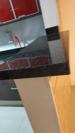 Imagem Apartamento com 2 quartos sendo um com armário embutido, cozinha americana planejada, sala com gess...