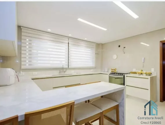 Imagem Apartamento Lindo, 04 quartos c/suítes, 04 vagas, 620m² const. no Bigorrilho em Curitiba - PR