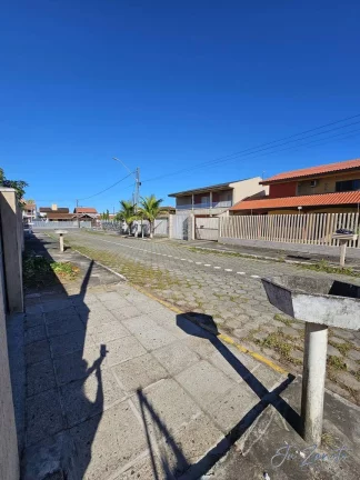 Imagem Casa a venda no Balneário Saint Etienne a 150 metros do Mar