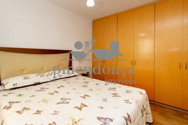 Imagem Apartamento á venda em Pinheiros com 3 quartos ( 1 suíte ) e 2 vagas, 93m²