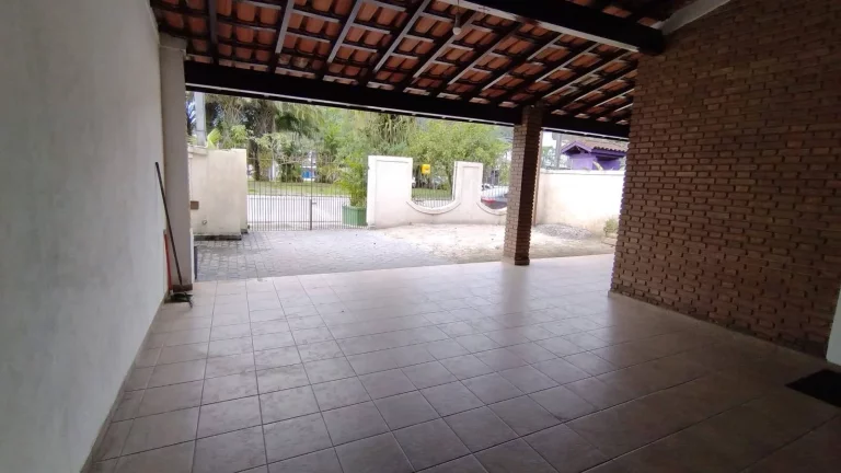 Imagem CASA TERRÉA NO BAIRRO PEREQUÊ-AÇÚ - UBATUBA