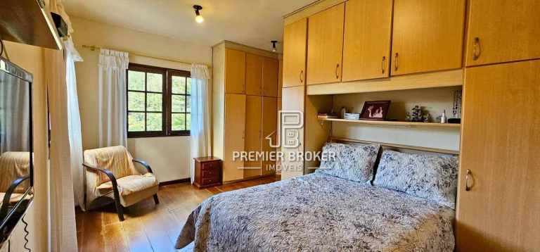 Imagem Casa à venda, 265 m² por R$ 990.000,00 - Vargem Grande - Teresópolis/RJ