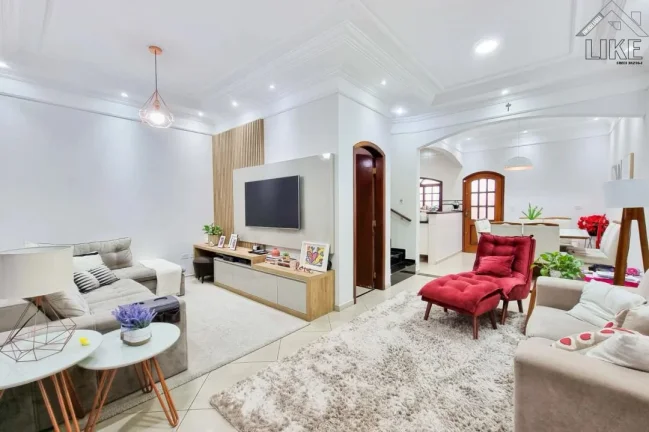 Imagem Casa com Piscina e Churraqueira na Zona Sul
