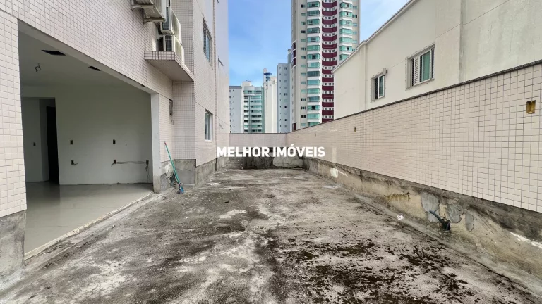 Imagem Apartamento Diferenciado com 03 suítes e 02 vagas, localizado no Centro de Balneário Camboriú