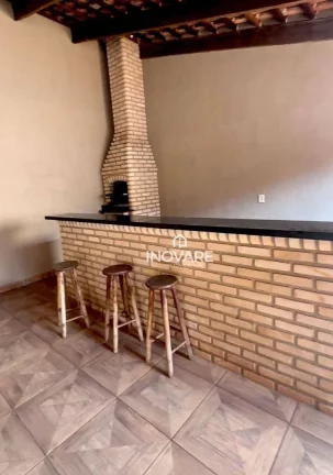 Imagem Casa com 3 dormitórios à venda, 200 m² por R$ 370.000,00 - Jardim Adelaide - Itumbiara/GO