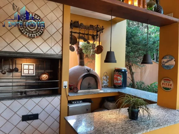 Imagem CASA EM CONDOMÍNIO NA GRANJA VIANA. 256m². PISCINA/SPA. QUINTAL PRIVATIVO.