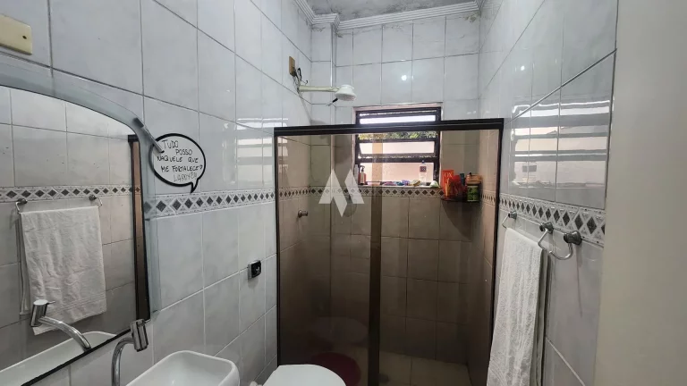 Imagem Casa Duplex na Vila São Jorge, São Vicente – Ampla, Confortável - 3 dormitórios, sendo uma suíte