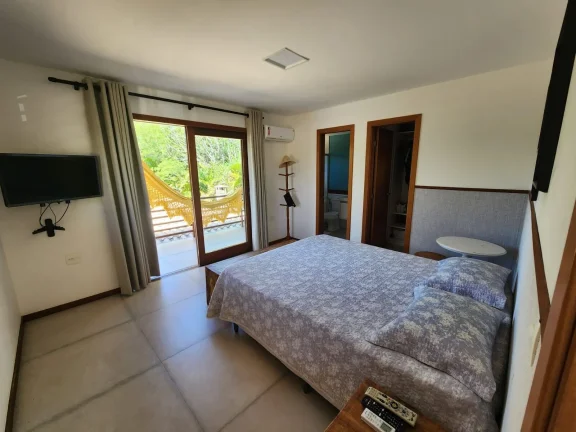 Imagem Casa em condomínio à venda na Praia do Forte em Mata de São João-BA
