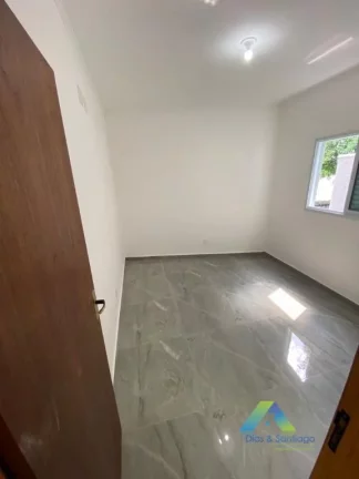 Imagem SANTO ANDRÉ Sobrado 144M² novo, 3 dormitórios, 3 vagas com ótima localização e valor !!!