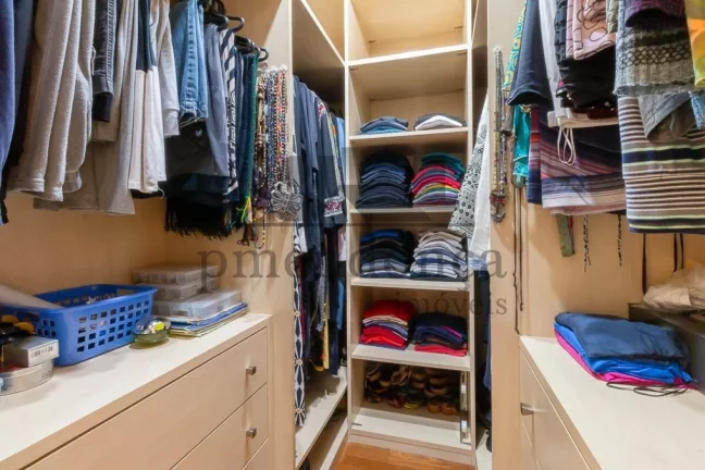 Imagem Apartamento Alto Padrão em Higienópolis com 3 suítes e 4 vagas, 250m²