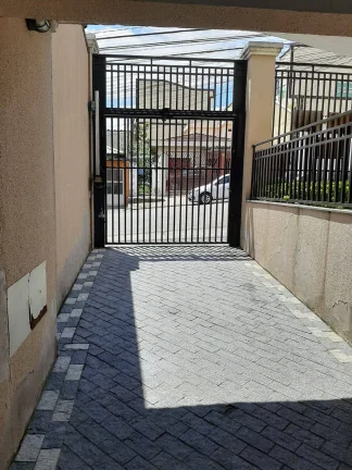Imagem Sobrado em Condominio com 2 Suites a Venda na Vila Ré