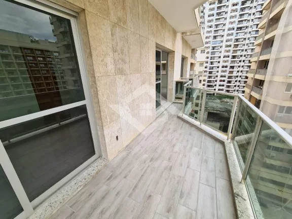 Imagem Apartamento de 4 Quartos para Venda em Copacabana com 185 m²