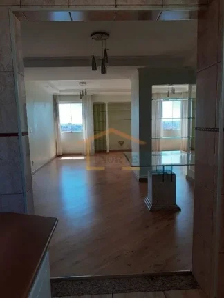 Imagem Apartamento 3 dormitórios, sendo 1 suíte, com armários embutidos, sala 2 ambientes, pisos em mard...