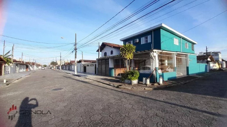 Imagem Sobrado com 5 dormitórios à venda, 346 m² por R$ 950.000,00 - Mirim - Praia Grande/SP