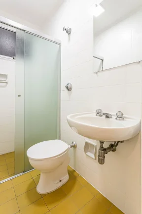 Imagem Apartamento 94M², 3Q, 2 Banheiros, 1 Vaga, Banheiro de Serviço, Armários.