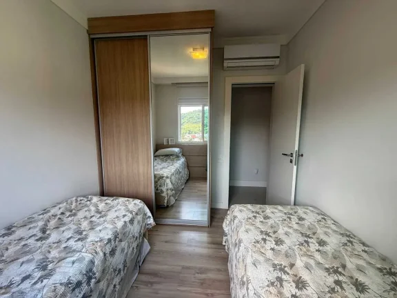 Imagem Apartamento com 2 dormitórios sendo 1 suíte e 1 vaga de garagem na Praia Brava em Itajaí