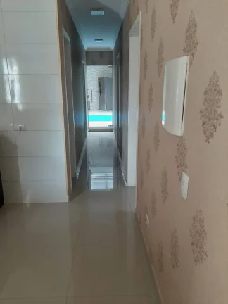 Imagem Terreno com Linda Casa não Averbada no Pinheirinho