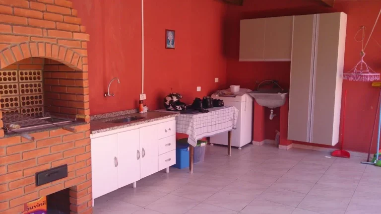 Imagem Casa à venda em Taboão da Serra-SP, Jardim São Judas Tadeu: 2 quartos, 1 banheiro, 95m² de área!