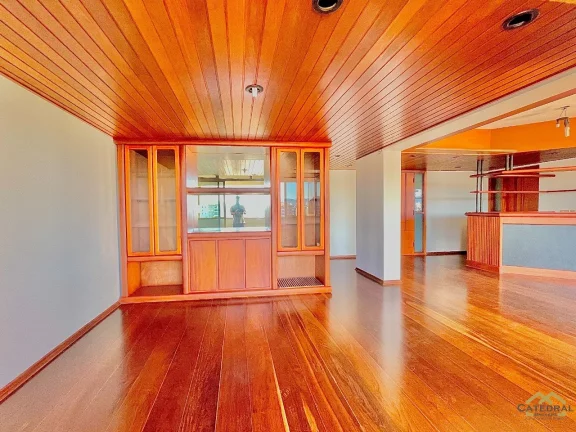 Imagem Apartamento à venda de 214m2 com 4 quartos sendo 2 suítes com 2 vagas em Jundiaí - SP
